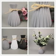 thumbnail image 3 of Yuarrent Jarrón de plástico exquisito jarrón anticerámica jarrones de flores irrompibles de ratán ligero lindo jarrones de decoración del hogar para Kits de decoración para fiestas Gris Yuarrent HA024365-03, 3 of 5