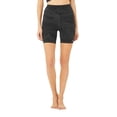 thumbnail image 1 of Pantalones cortos Alo Yoga High Waist Vapor para mujer, camuflaje negro, 1 of 1
