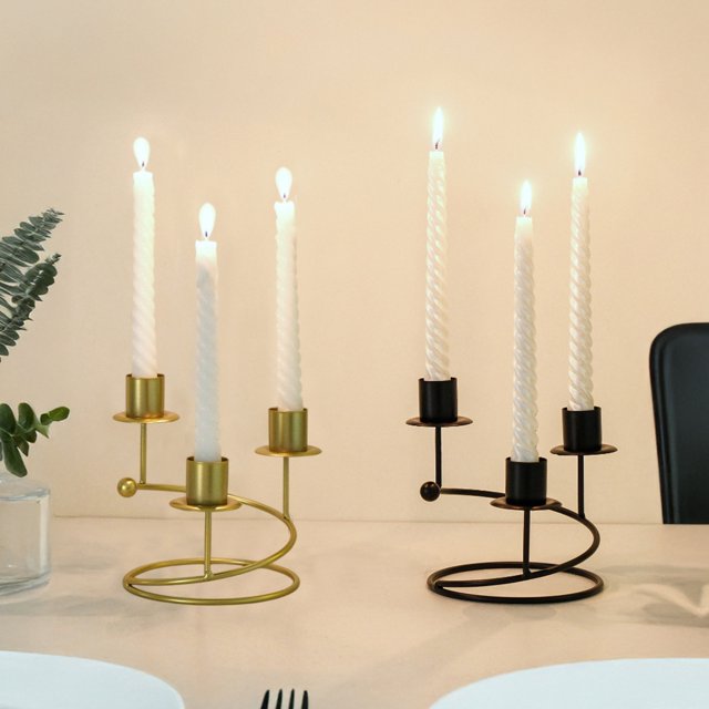 Decoración Navideña a La Luz de Las Velas para Mesas Románticas En Casa. Candelabro Curvo de Hierro Negro con 3 Brazos. Elegante Centro de Mesa para Bodas, Aniversarios y Fiestas. Medidas: 14 X 14 Cm