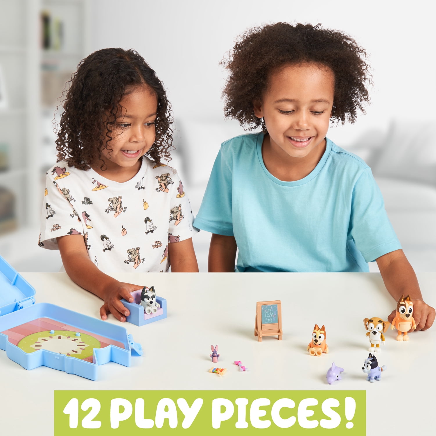 Bluey Deluxe Collector Case, 2.5-3 in Figures and Accessories, Ages 3+