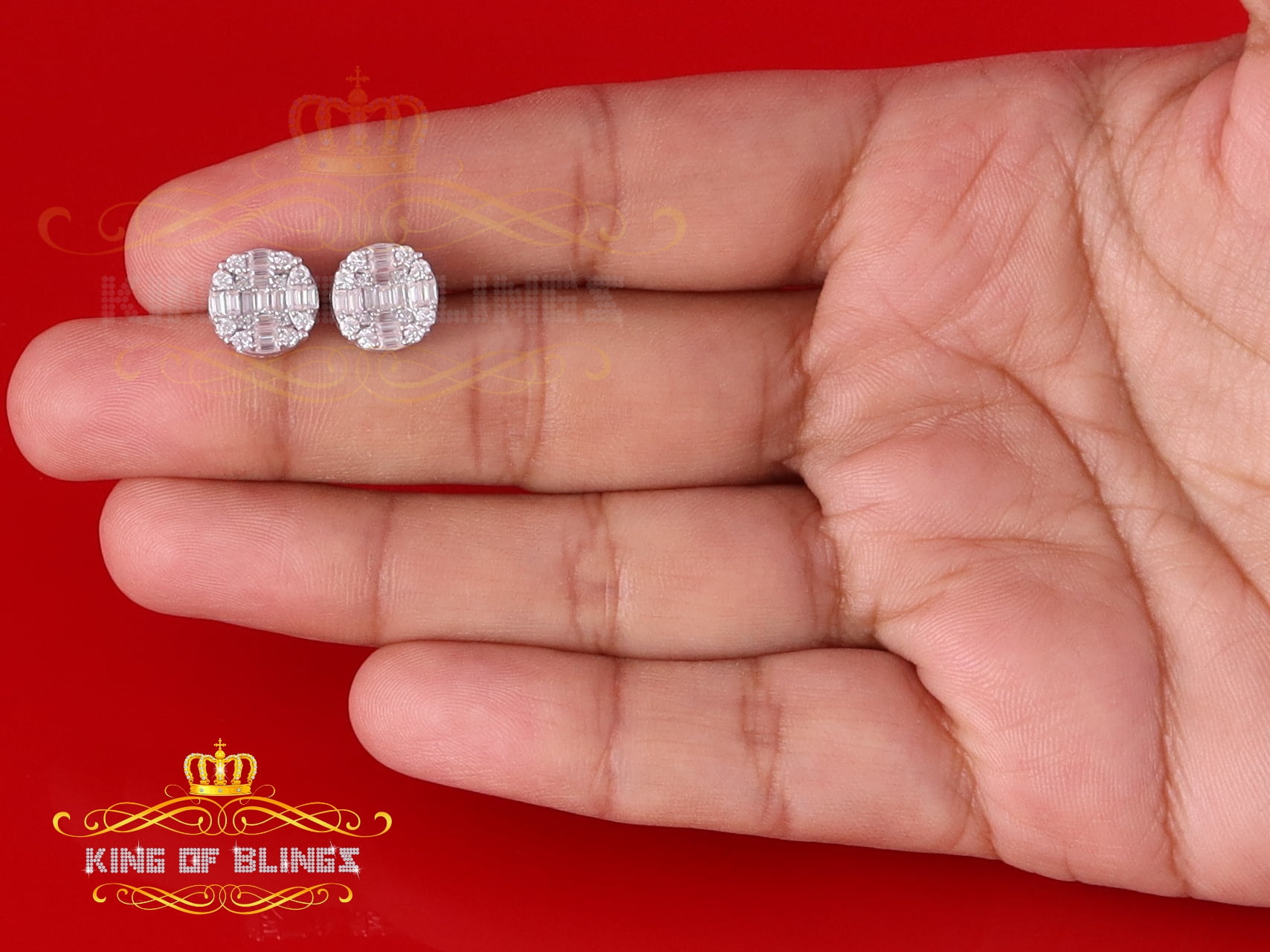 King of Bling's Mens/Womens 925 Silver White 1.50ct VVS 'D' Moissanite Stud Round Earrings