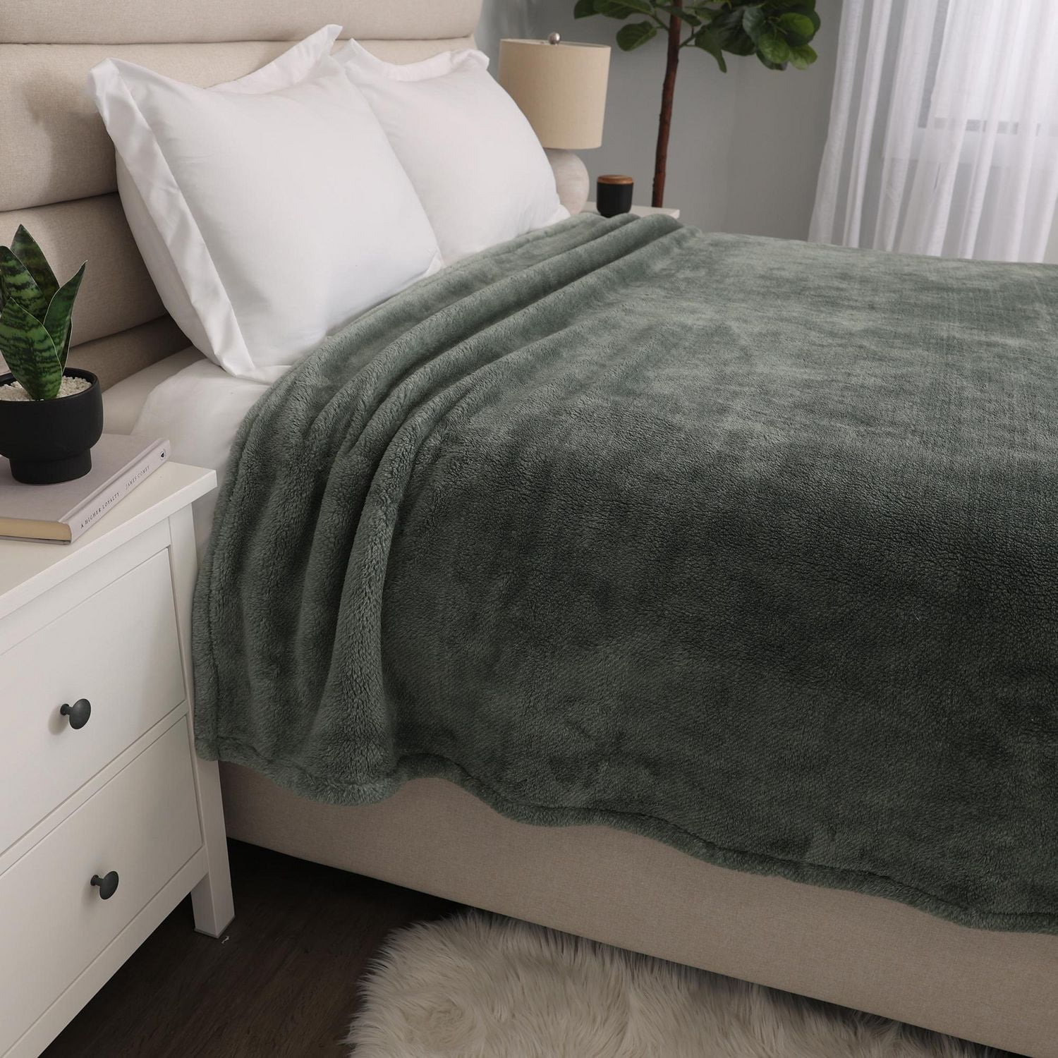 Shearling Blanket, Green 90" x 90"