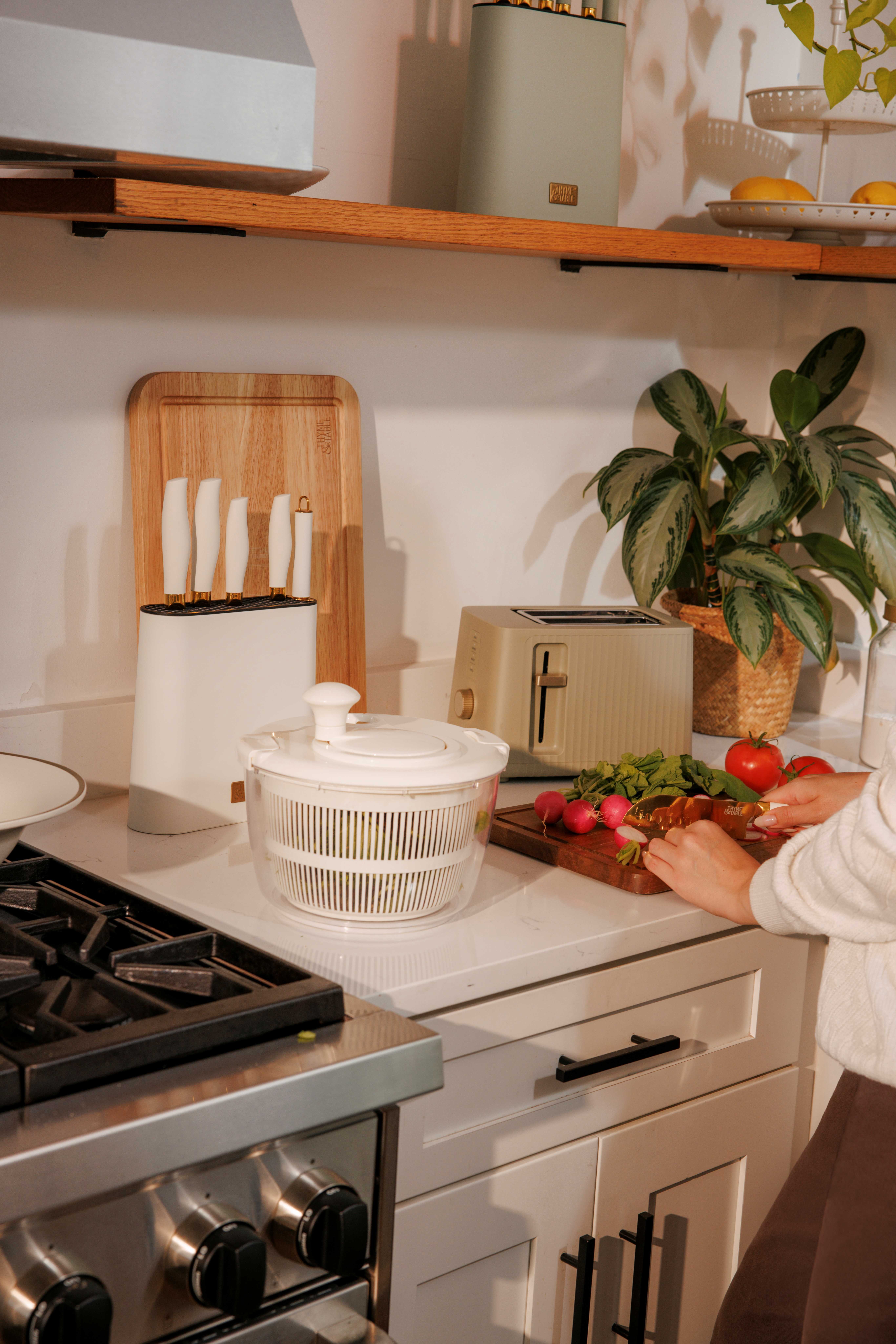 Thyme & Table Salad Spinner, Cream