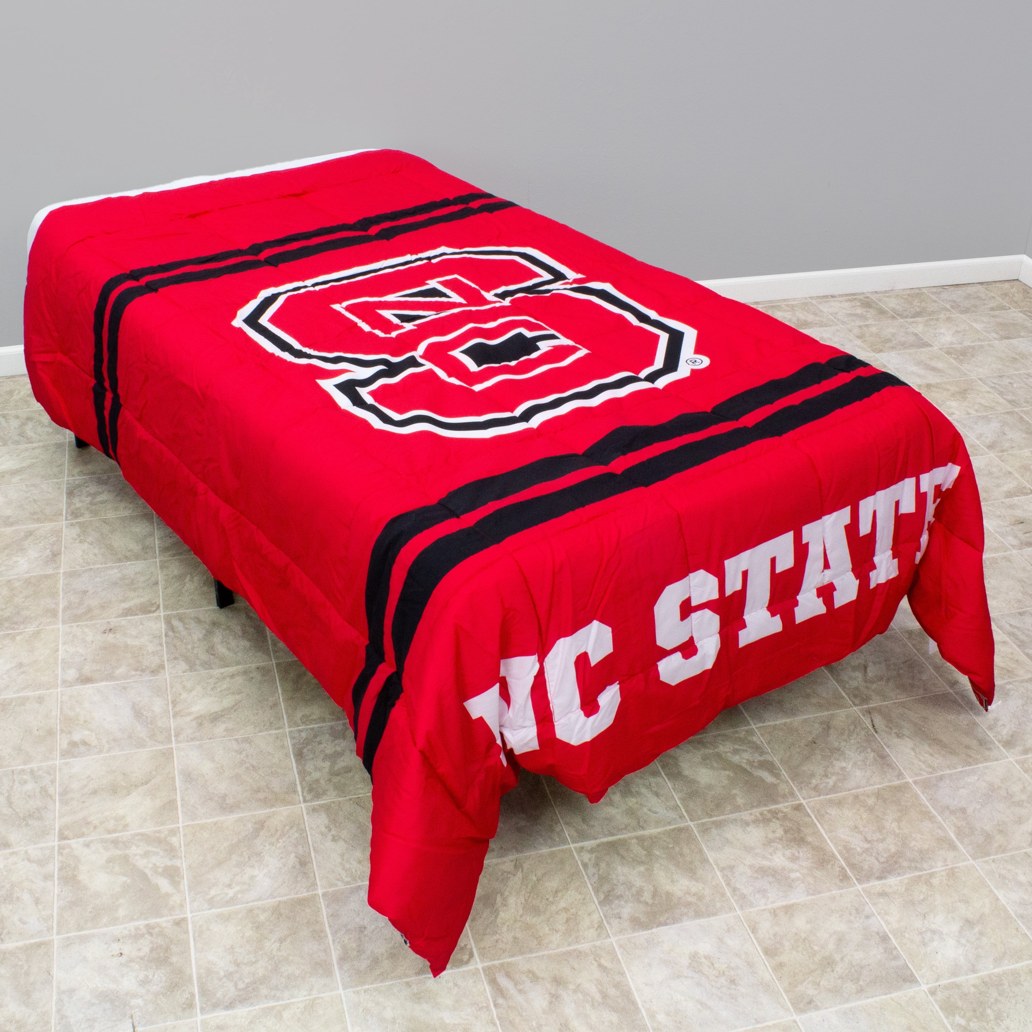 College Covers North Carolina State Wolfpack Polyester Comforter Set Queen