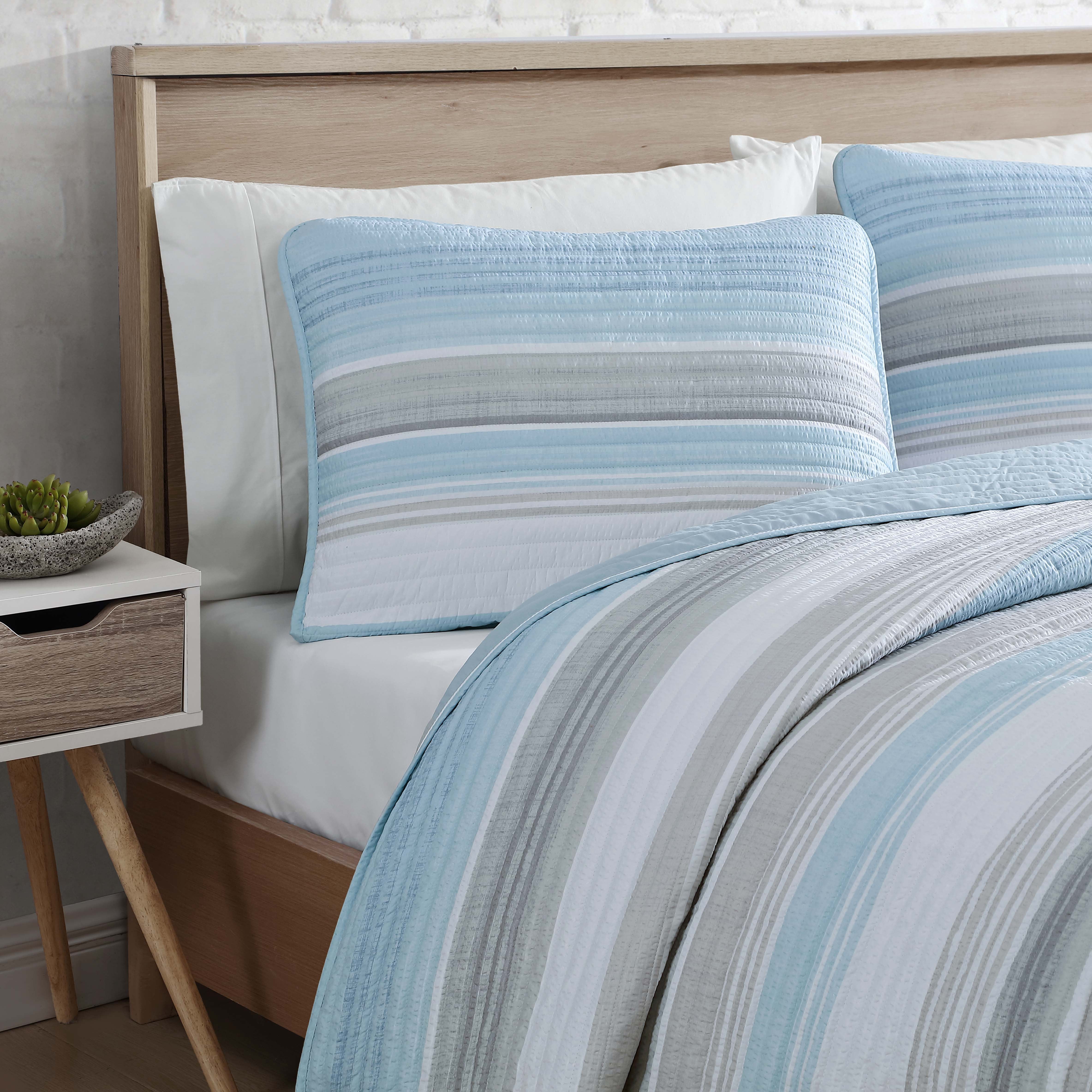Beatrice Home Fashions, Coralinn Stripe 3PC Quilt Set, King, Blue/Gray