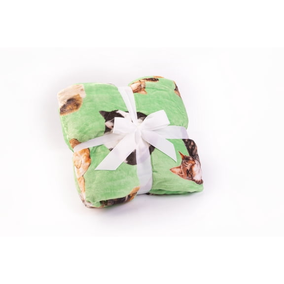 GOLDEN NEEDLE Plush Throw Blanket Chonky Cat Oversized Plush Throw 5FTx6FT Super Soft and Cozy Micro-Fleece for Couch or Bedroom (Green)