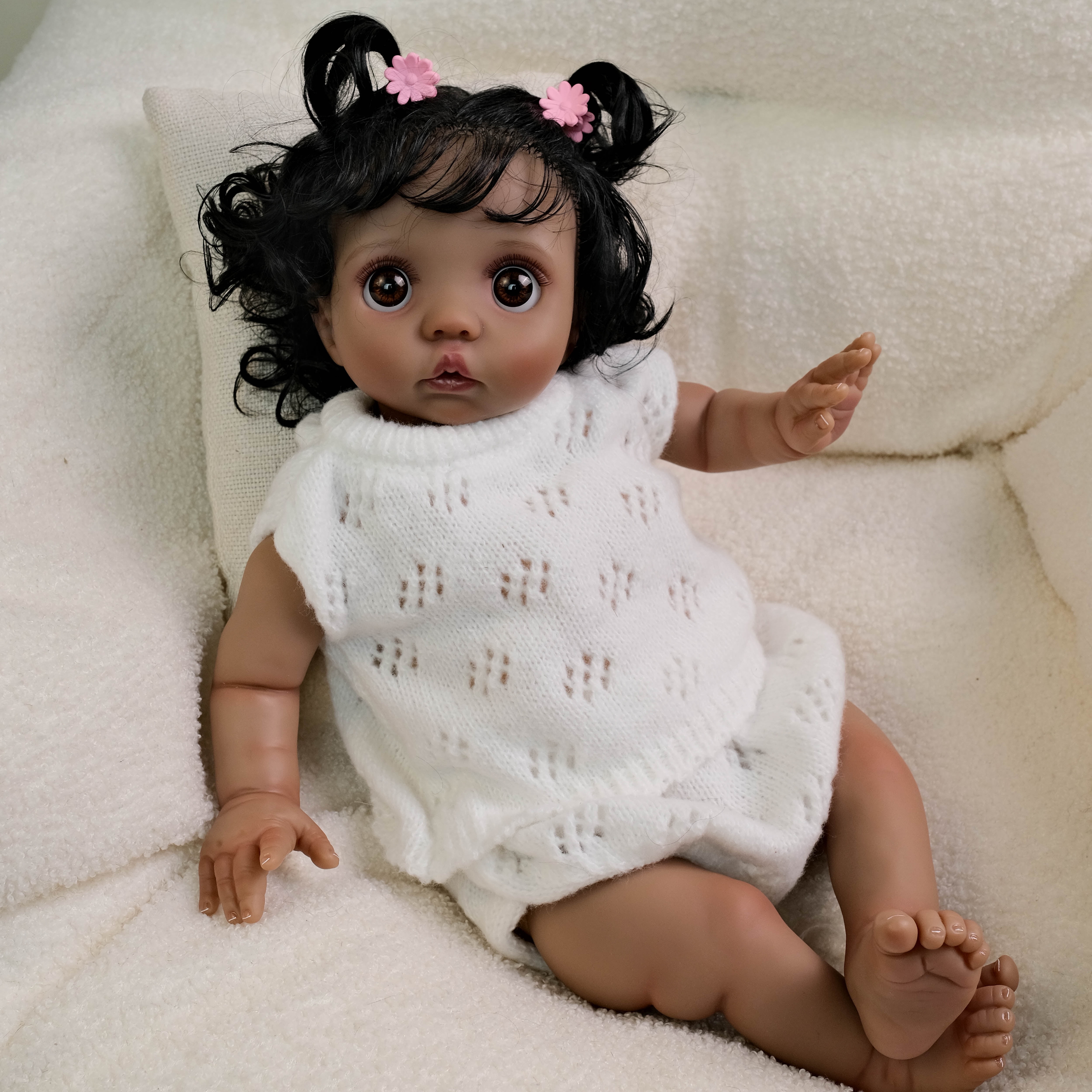 Realistic Reborn Baby Dolls 16 inch Lifelike Newborn Baby Cloth Body Poseable Real Life Baby with Outfit & Feeding Toy for Kids Age 3+