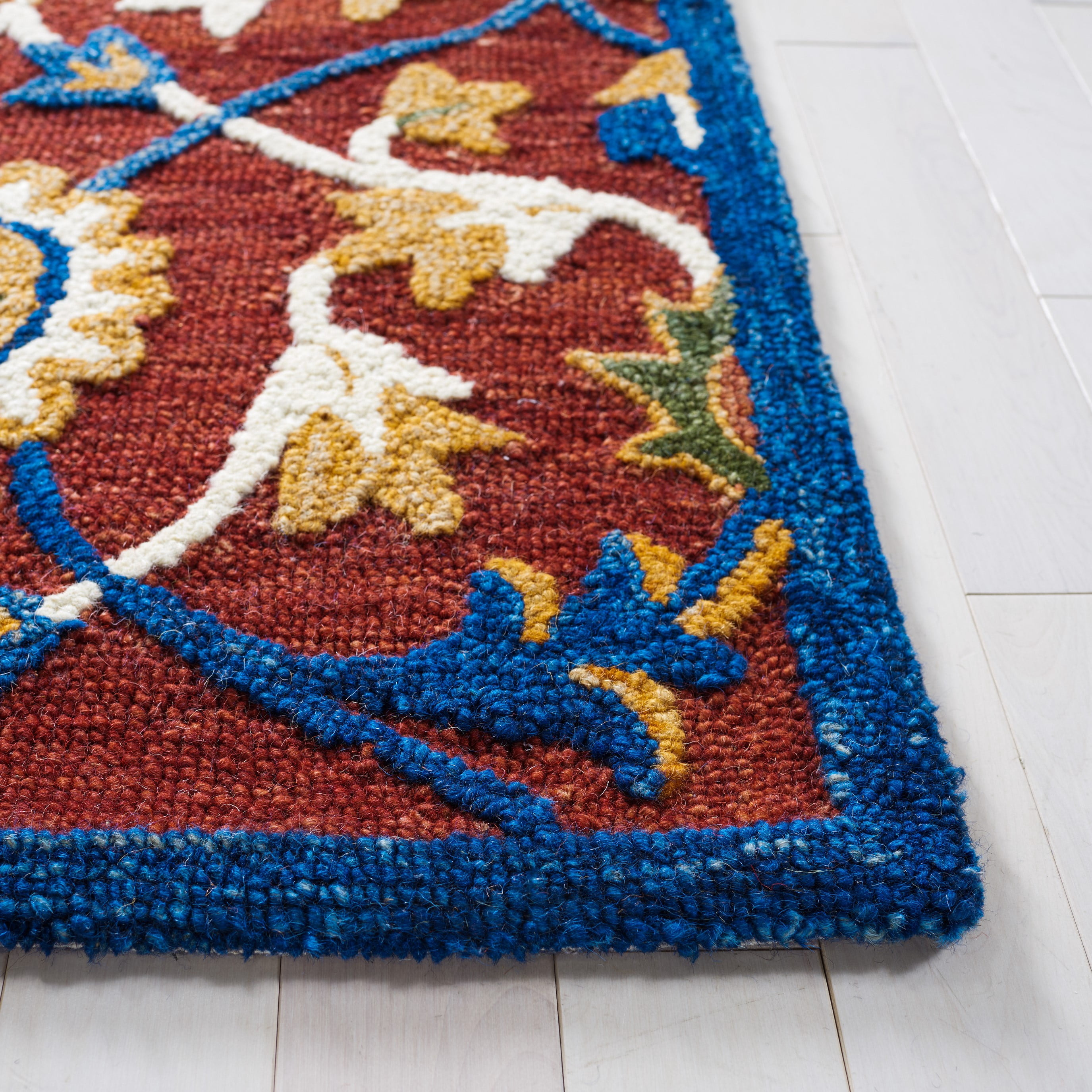 SAFAVIEH Blossom Lecia Floral Area Rug, Rust/Blue, 4' x 6'