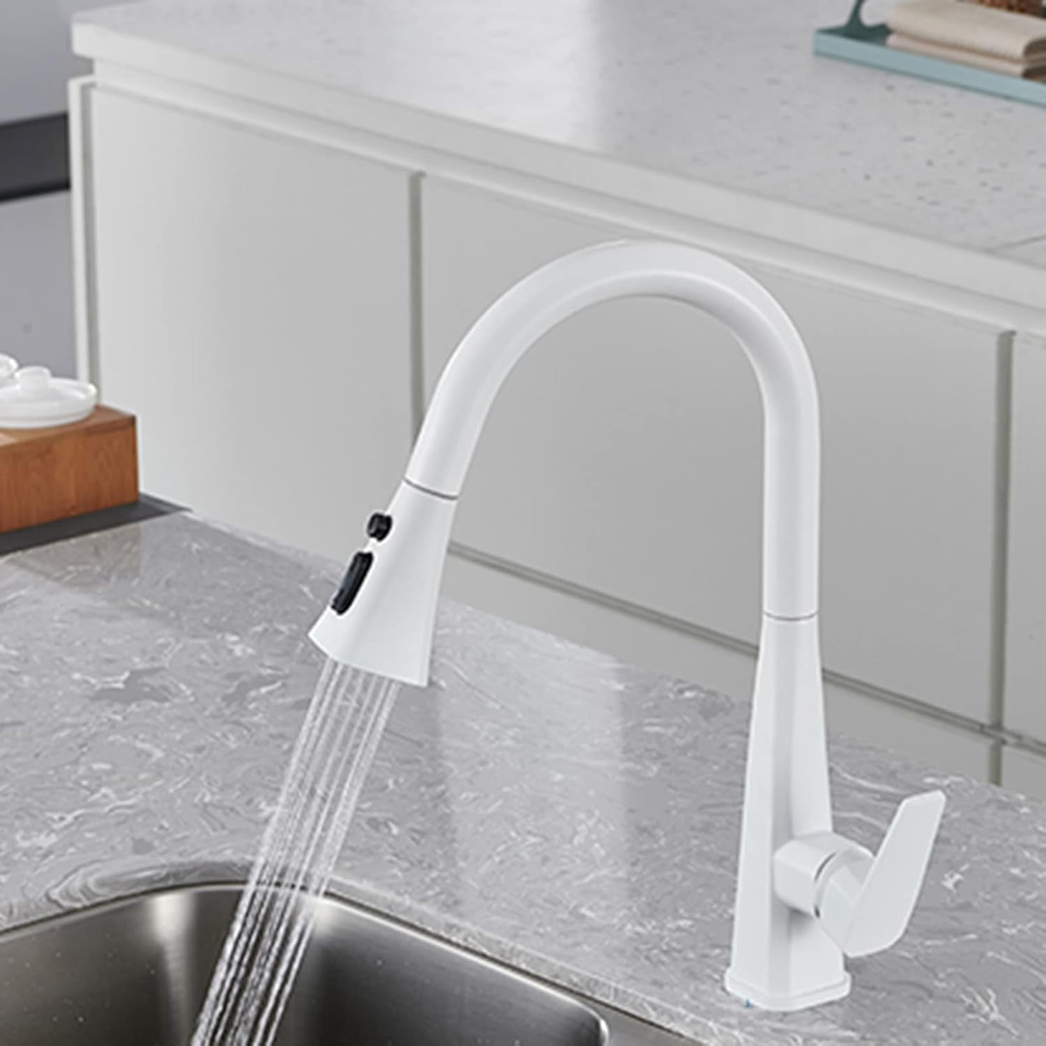 Kitchen Faucets with Pull Out Spray, Kitchen Sink Mixer Faucet White Kitchen Faucet Hot Water and Cold Water Brass 360° Swivel Retractable Pull Out Kitchen Mixer Faucet