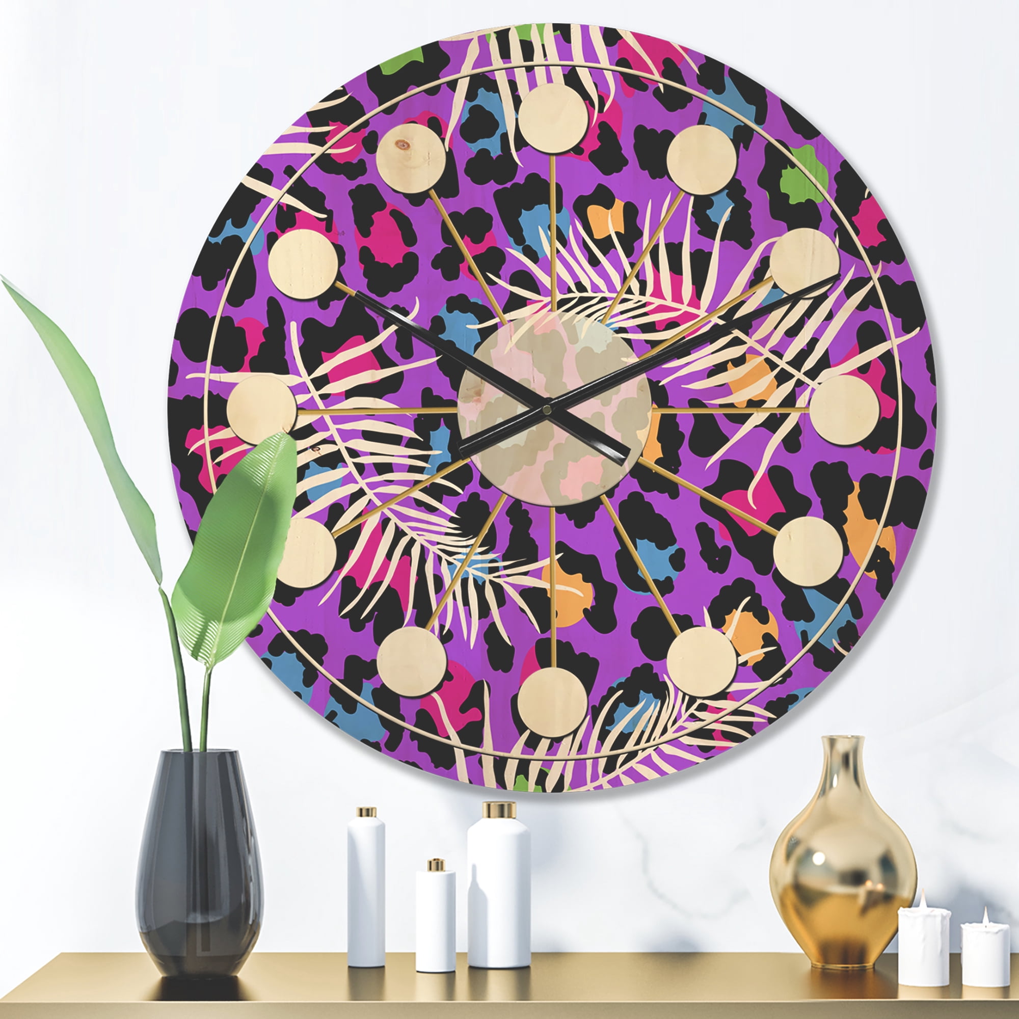 Designart 'Leopard Fur Safari Pattern V' Mid-Century Modern Wood Wall Clock