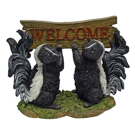 Something is in the Air Skunk Welcome Statue