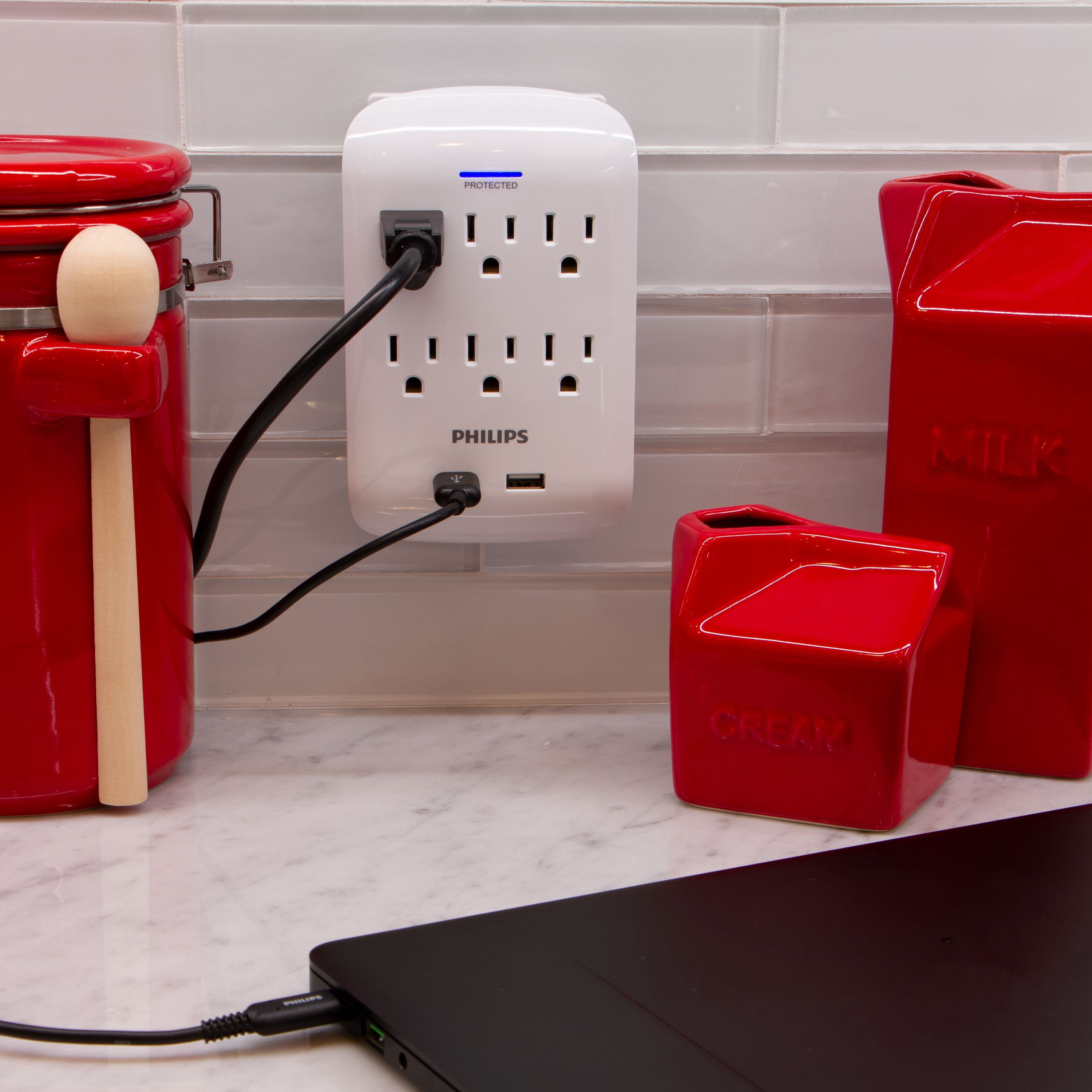 Philips Surge Tap, 6 Outlet, 2 USB-A, 2.1A, 900J, White