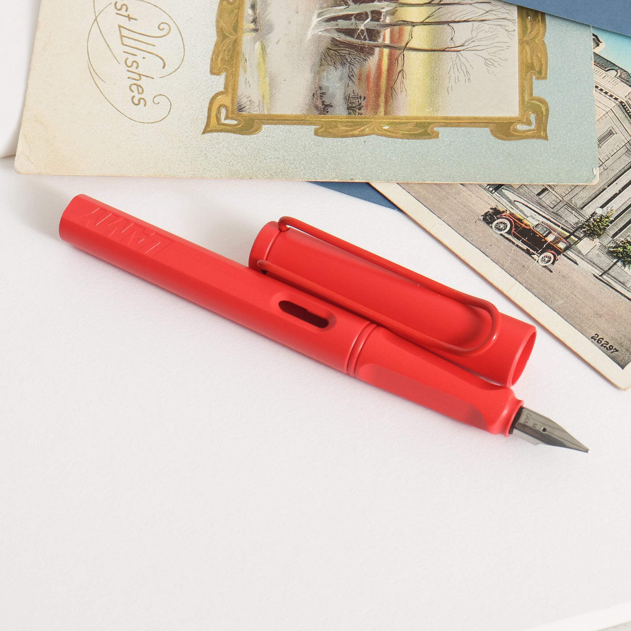 Lamy Safari Fountain Pen - Strawberry. Fine
