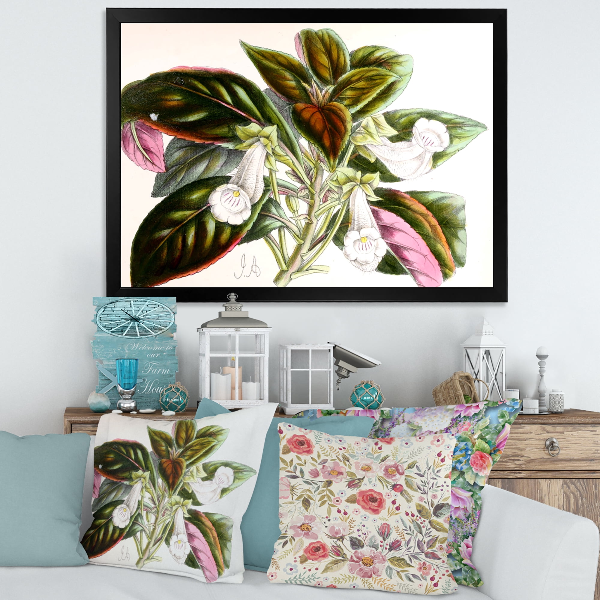 Designart 'Blossoming Vintage Flower V' Traditional Framed Art Print