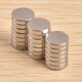 thumbnail image 3 of HEVIRGO 20Pcs 8x2mm N40 Permanent Strong Round Disc Blocks Rare Earth Neodymium Magnets, 3 of 10