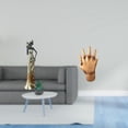 thumbnail image 2 of Escultura de una mujer africana con manos entrelazadas, ideal para decorar dormitorios, estantes, mesas, hoteles y parejas., 2 of 8