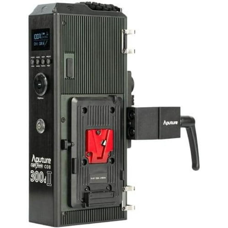 簡単セットで明るい照明！Aputure LS C300d II Kit A Aputure LS C300D II LED Light Kit with V-Mount Battery Plate