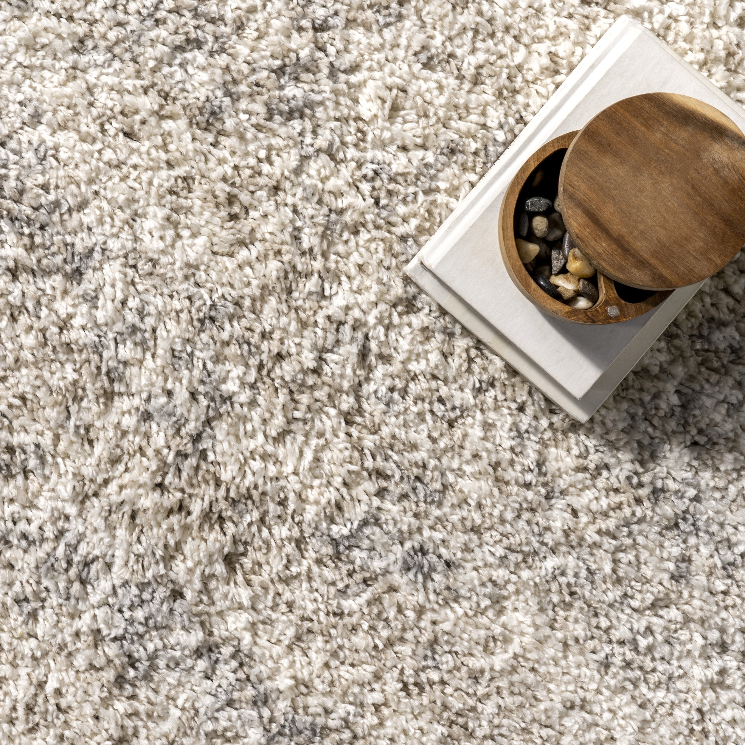 nuLOOM Brooke Contemporary Shag Accent Rug, 2' x 3', Ivory
