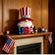 thumbnail image 1 of Decoración de Mesa con Gnomo Patriótico: Figura de Resina con Temática Estadounidense y Sombrero a Rayas para Las Celebraciones Del Día de La Independencia Del 4 de Julio, Ideal para Decorar La Repis, 1 of 6