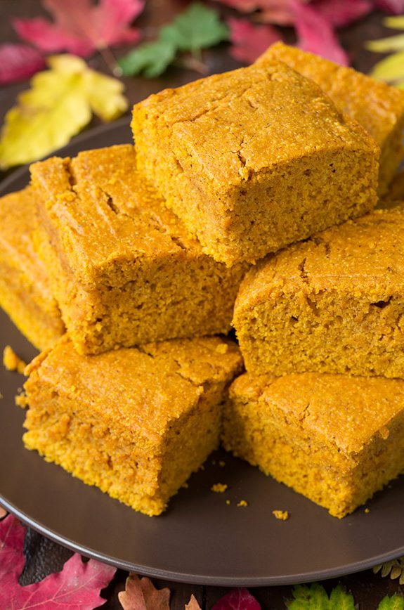 Famous Dave's Cinnamon Spice Cornbread Muffin Mix, 15 oz