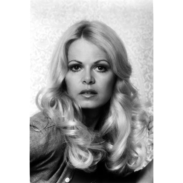 Pics sally struthers hot Sally Struthers