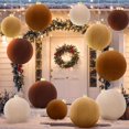 thumbnail image 1 of Adornos Navideños Inflables de Terciopelo Jenaai, 12 Piezas, 1 of 6