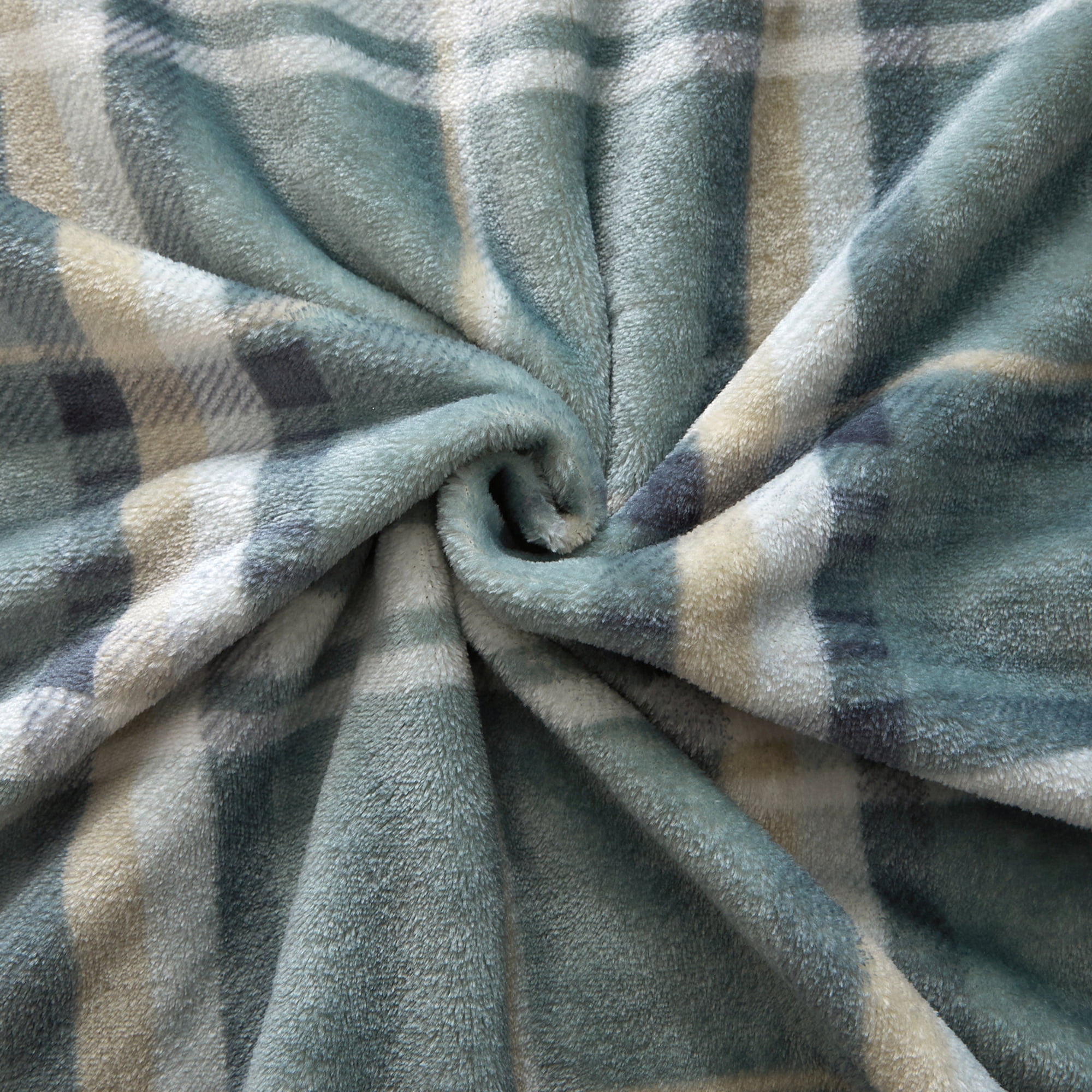 Dearfoams Huge Plaid Family Blanket, Green, 84 x 104 in