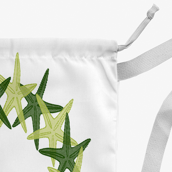 Simply Daisy Starfish Wreath 28 x 36 inch Green Laundry Bag