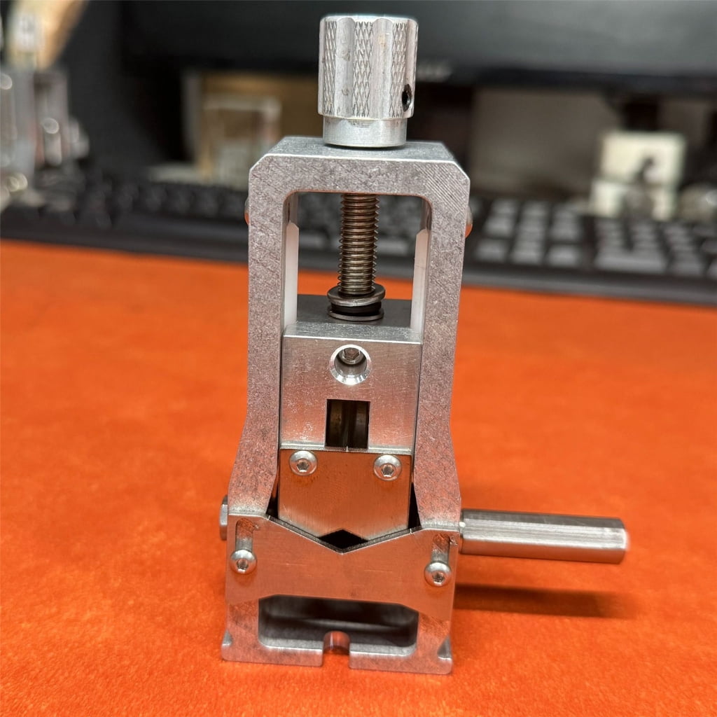 JZROCKER Versatile Wire Peeler Adjustable Wire Strippers Hand Crank Wire Strippers Electrician Strippers for Scrap Coppers Recycl
