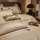 thumbnail image 3 of Juego de cama de algodón Golden Serenity, 3 of 9