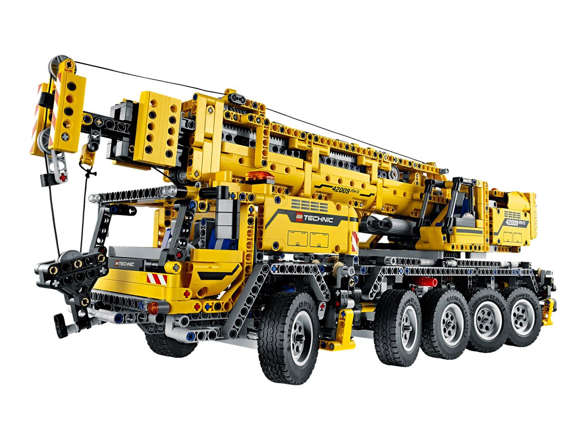 LEGO Technic 42009 - Mobile Crane MK II - image 2 of 7