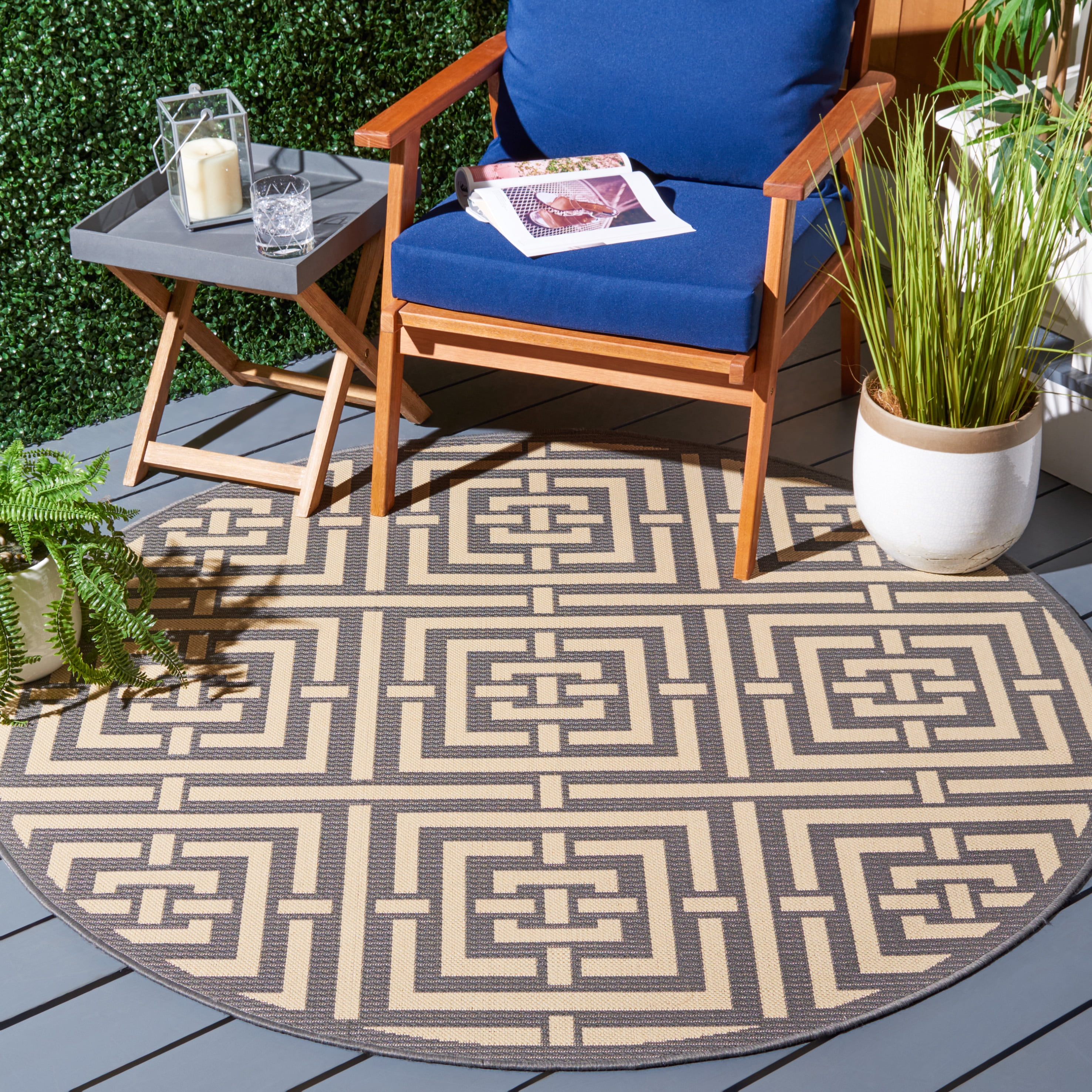 Safavieh Courtyard Ariana Geometric Indoor/Outdoor Area Rug, Gray/Cream, 5'3" x 5'3" Round