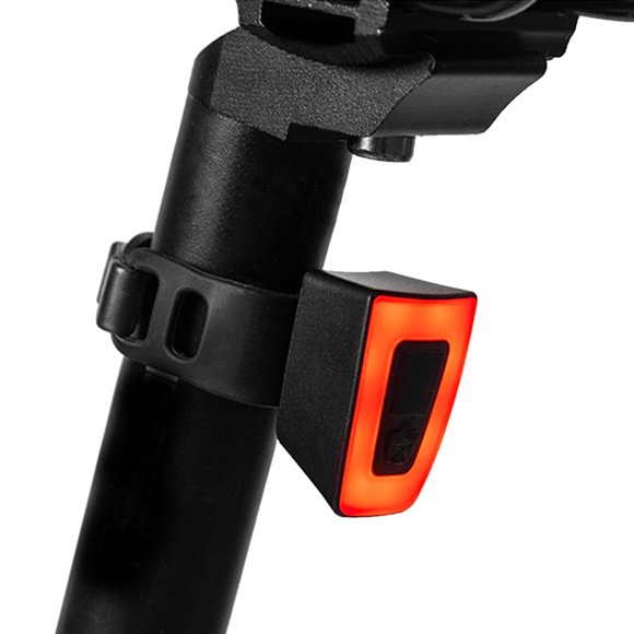 Labymos Mini Feu Arrière de Vélo USB Rechargeable LED Feu Arrière de Vélo Casque Sac à Dos Lampe LED Avertissement de Sécurité Lumière Stroboscopique