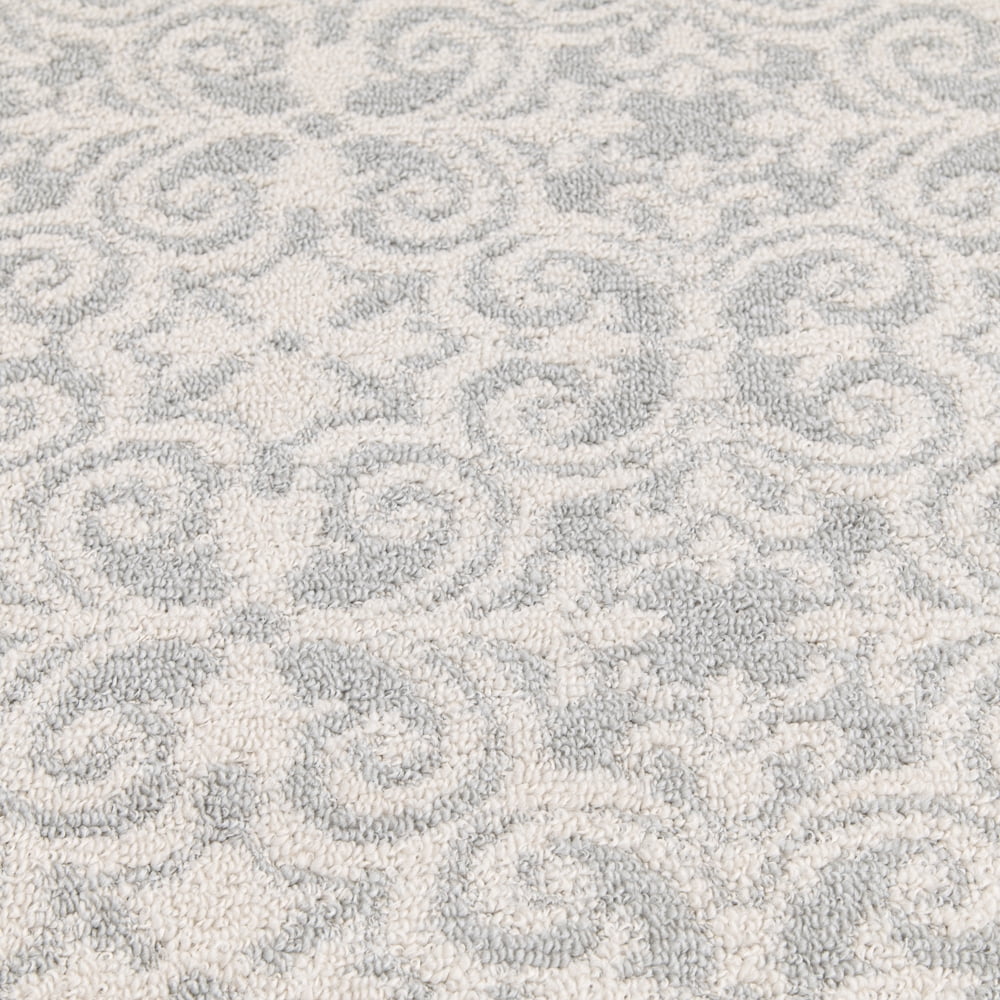 Classic Loop 5'x7' indoor area rug