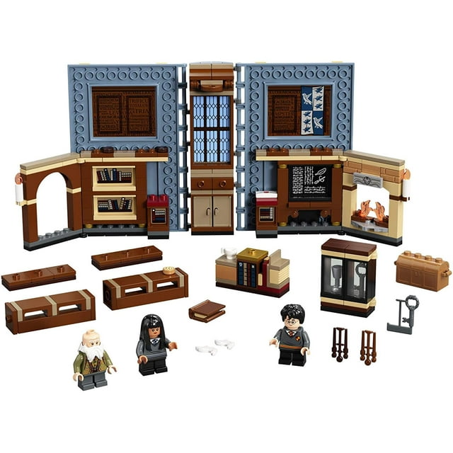 LEGO Harry Potter 76385 Hogwarts Moment: Charms Class 256 Piece Building Kit