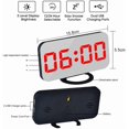 thumbnail image 4 of Reloj Despertador Digital, Pantalla LED Grande de 6.5 Pulgadas, Espejo, Puerto de Carga USB Dual, 3 Alarmas, Ajuste Automático de Brillo, 12/24 Horas, Repetición, para Recámara, Hogar U Oficina, Rojo, 4 of 5