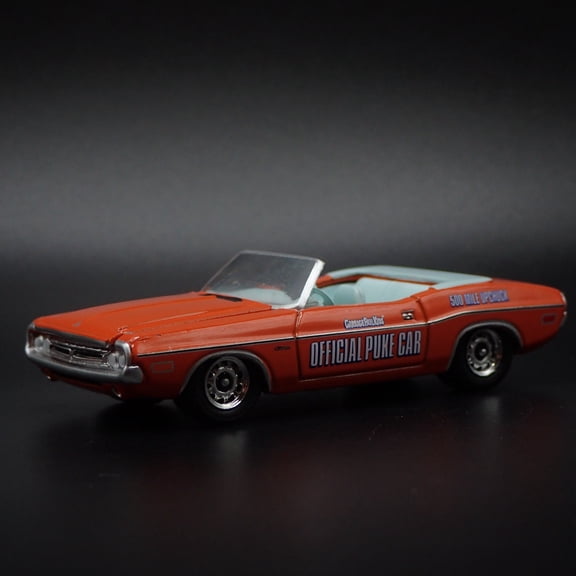 Open Box 1971 71 DODGE CHALLENGER CONVERTIBLE GPK 1/64 SCALE DIORAMA DIECAST MODEL CAR