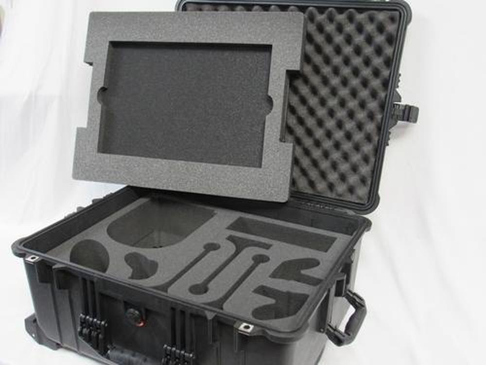 Pelican Case 1610 with Foam Insert for Oculus Rift VR System-Large Laptop  (CASE & Foam) 