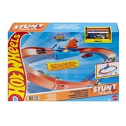 Hot Wheels Rapid Raceway Champion Action Speed Boost Oval Track, Ages 5 and Older