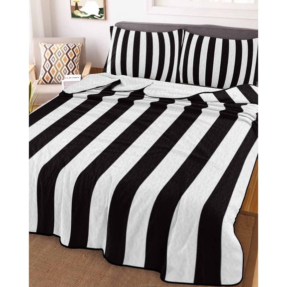 Simple Black White Stripes Twin Size Down Alternative Comforter, Lightweight Comforter Quilt Bedding Set with Pillow Shams Modern Stripes All Seasons Bed Comforter Duvet Insert 68"x86"