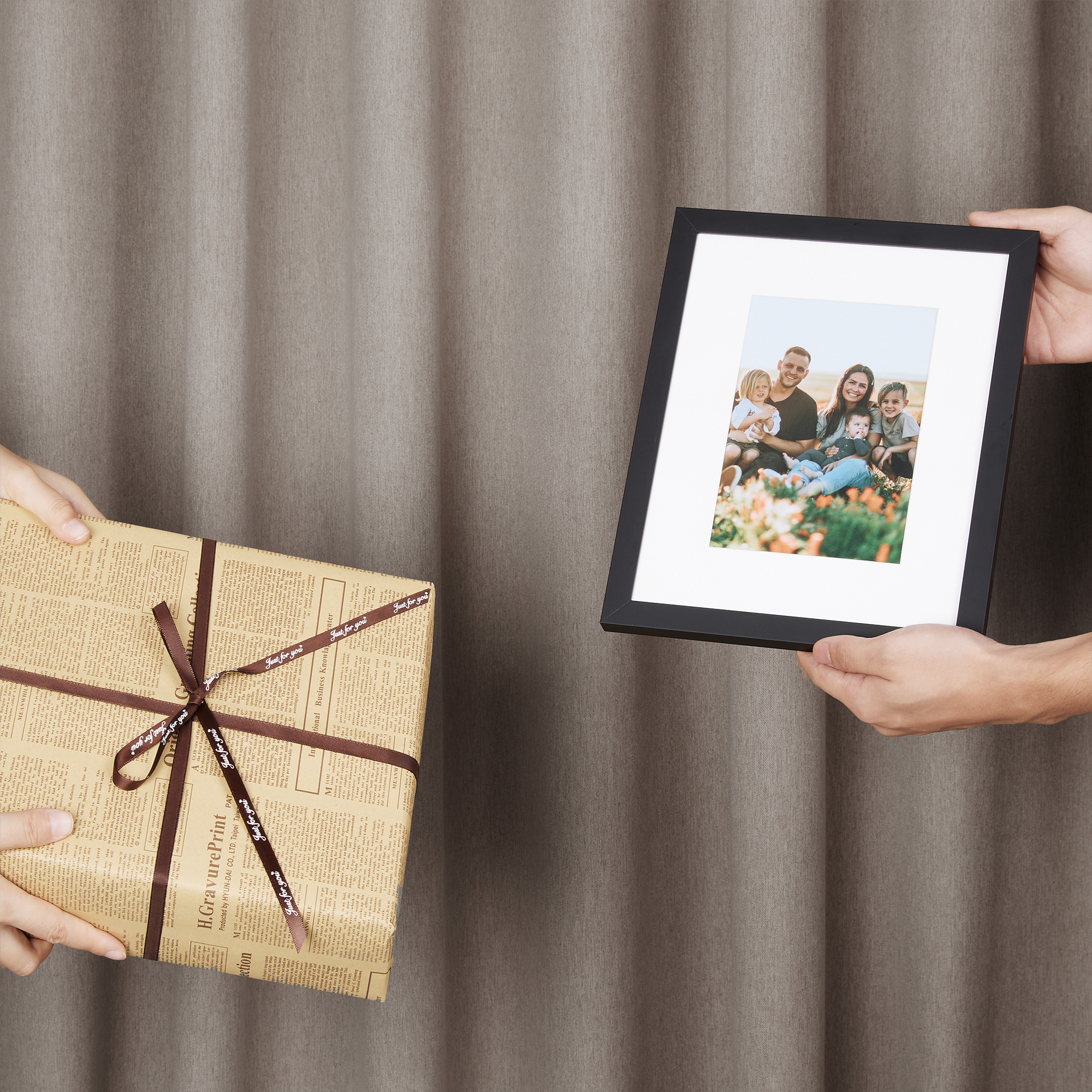 Sindcom 6-Pack 8x10 Picture Frames, Black photo 7