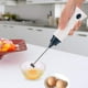 thumbnail image 5 of Espumador eléctrico de mano, batidor automático de leche y huevos con tapa, 5 of 5