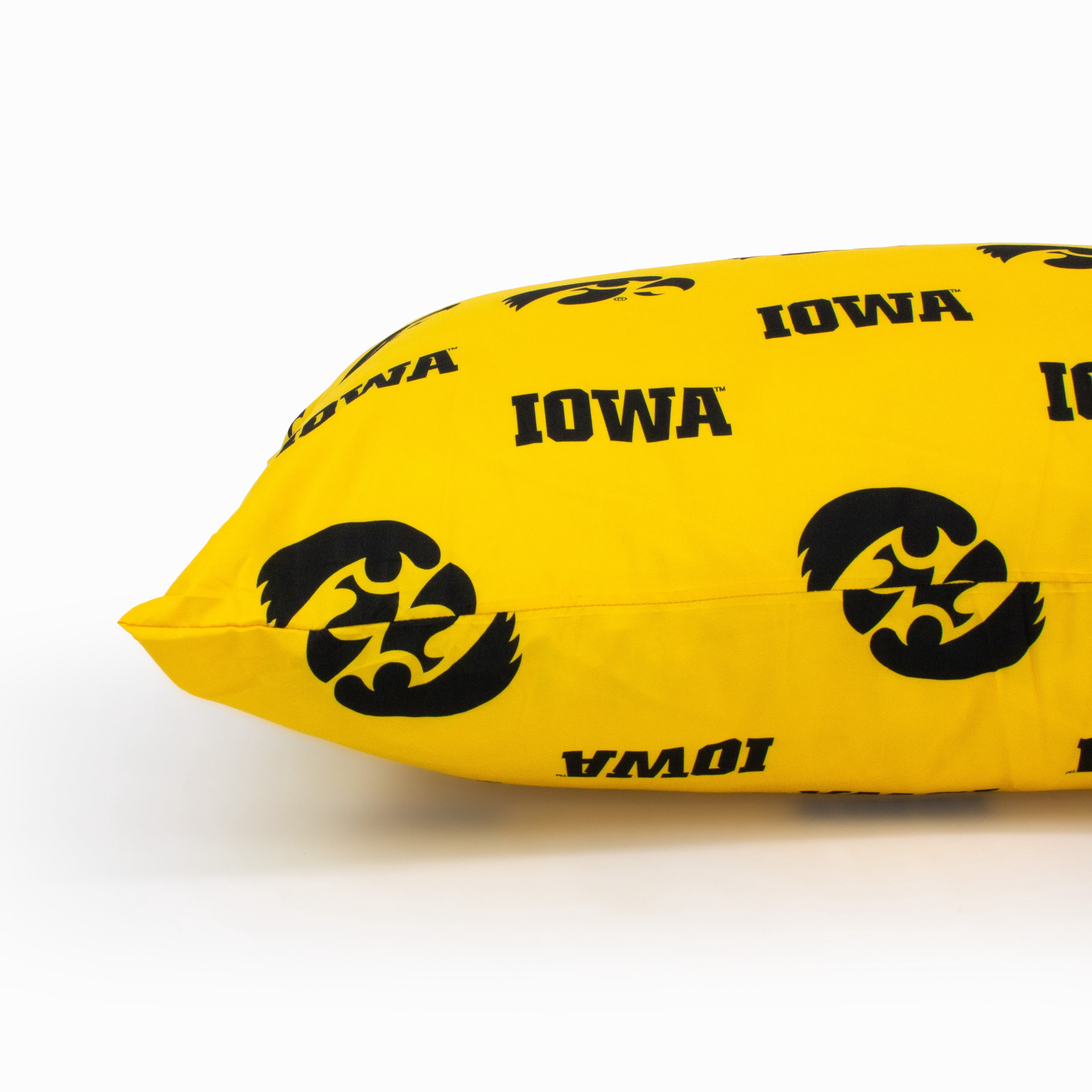 Iowa Hawkeyes Pillowcase Pair, Standard, 20" x 30" (2 Standard Pillowcases)