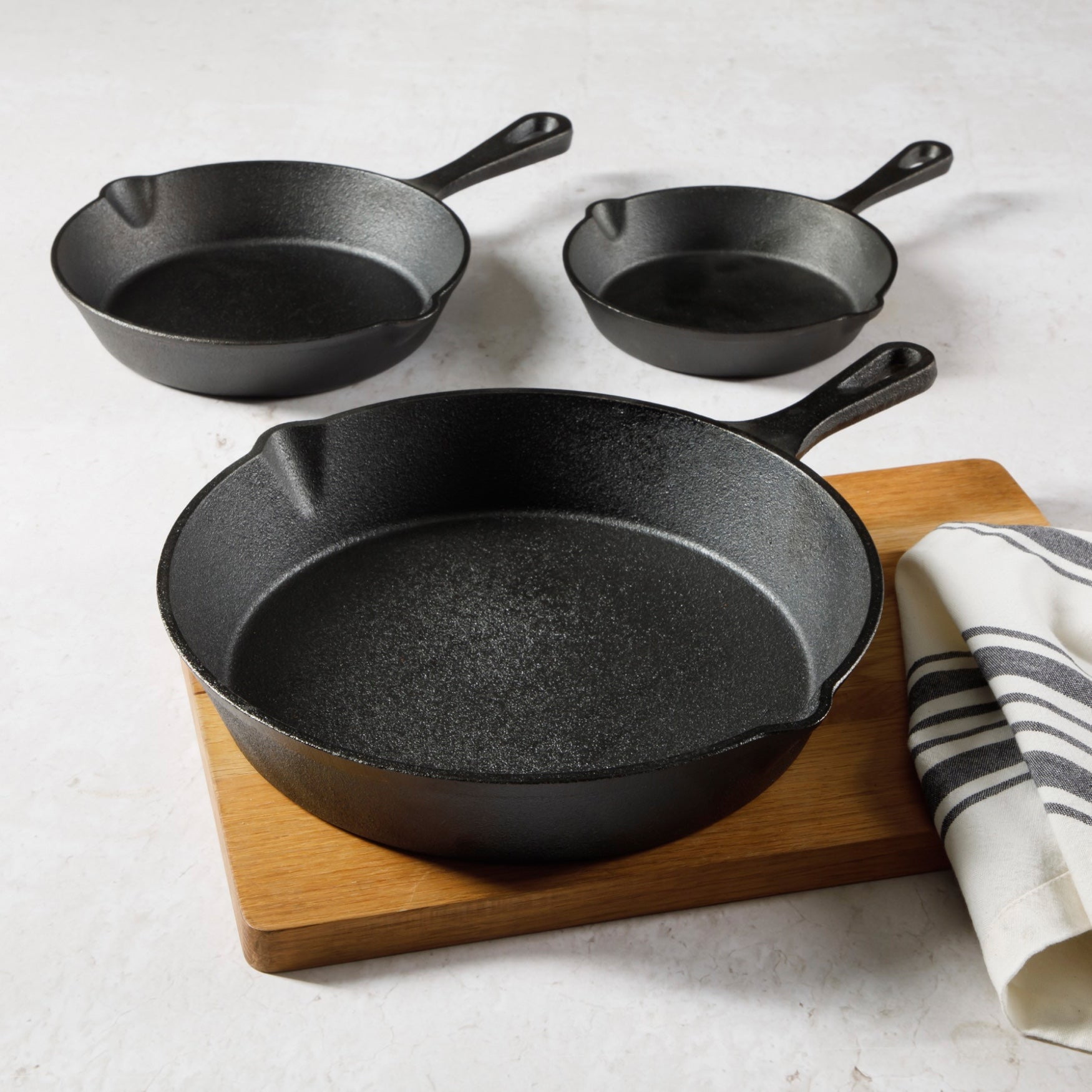 BrylaneHome 3 Piece Cast Iron Skillet Set