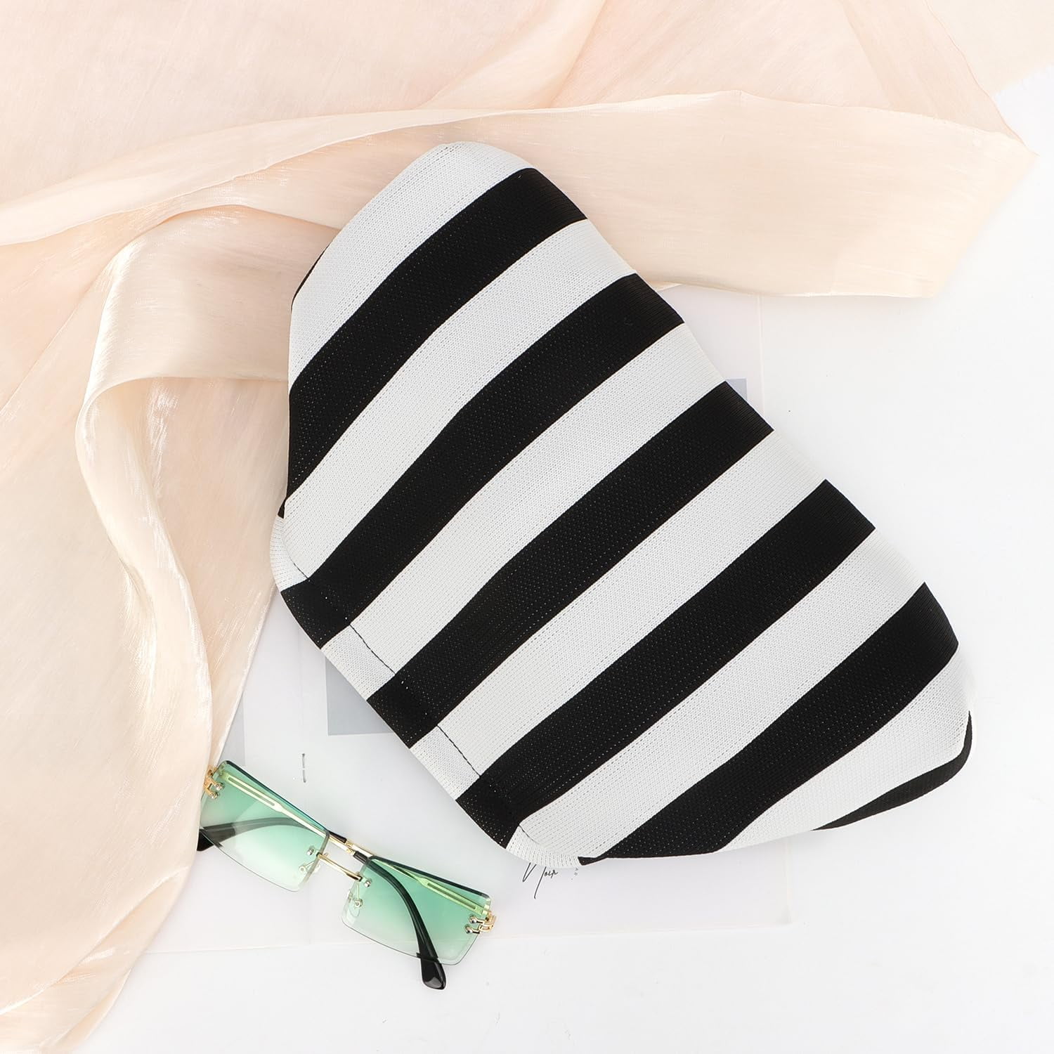 Woven Clutch Purses for Women Casual Crochet Dumpling Handbags Small Cloud Purse Summer Beach Bag