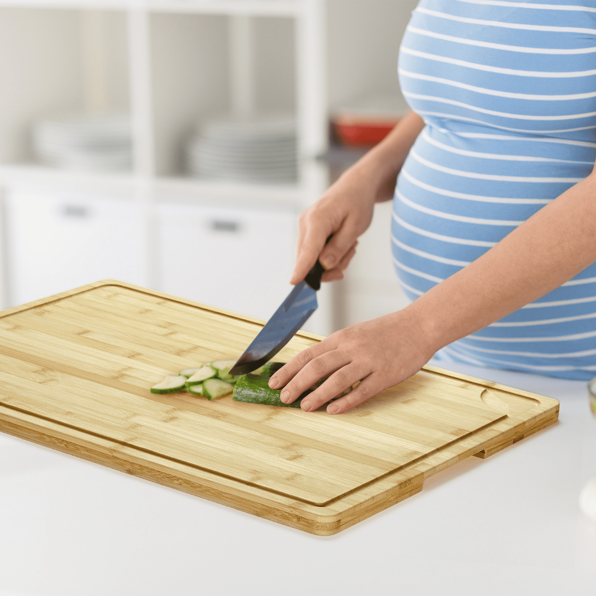 24x18 Inch Extra Large Bamboo Cutting Board for Kitchen, 0.8'' Thick Pre-oiled Chopping Board with Deep Juice Groove and Handles Perfect for Meat, Vegetables, Fruit