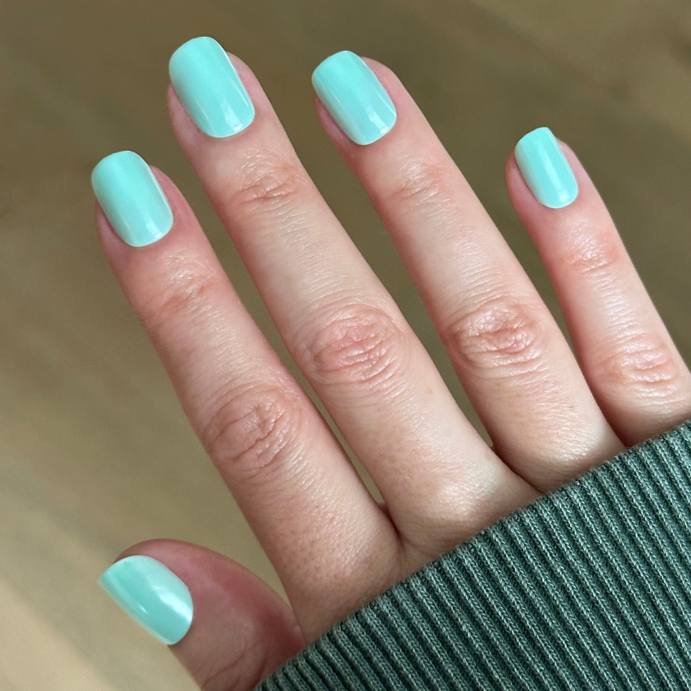 Olive & June + Bubble Instant Mani Extra Short Squoval Press-on Nails, Slam Dunk Chrome, 42 Pieces