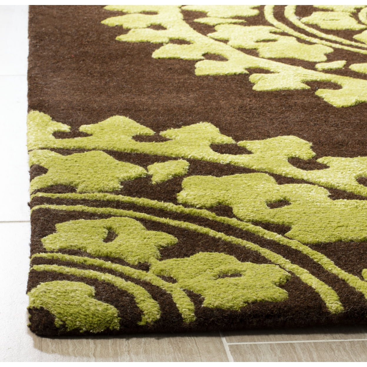 Safavieh SOH732B Soho Brown / Green
