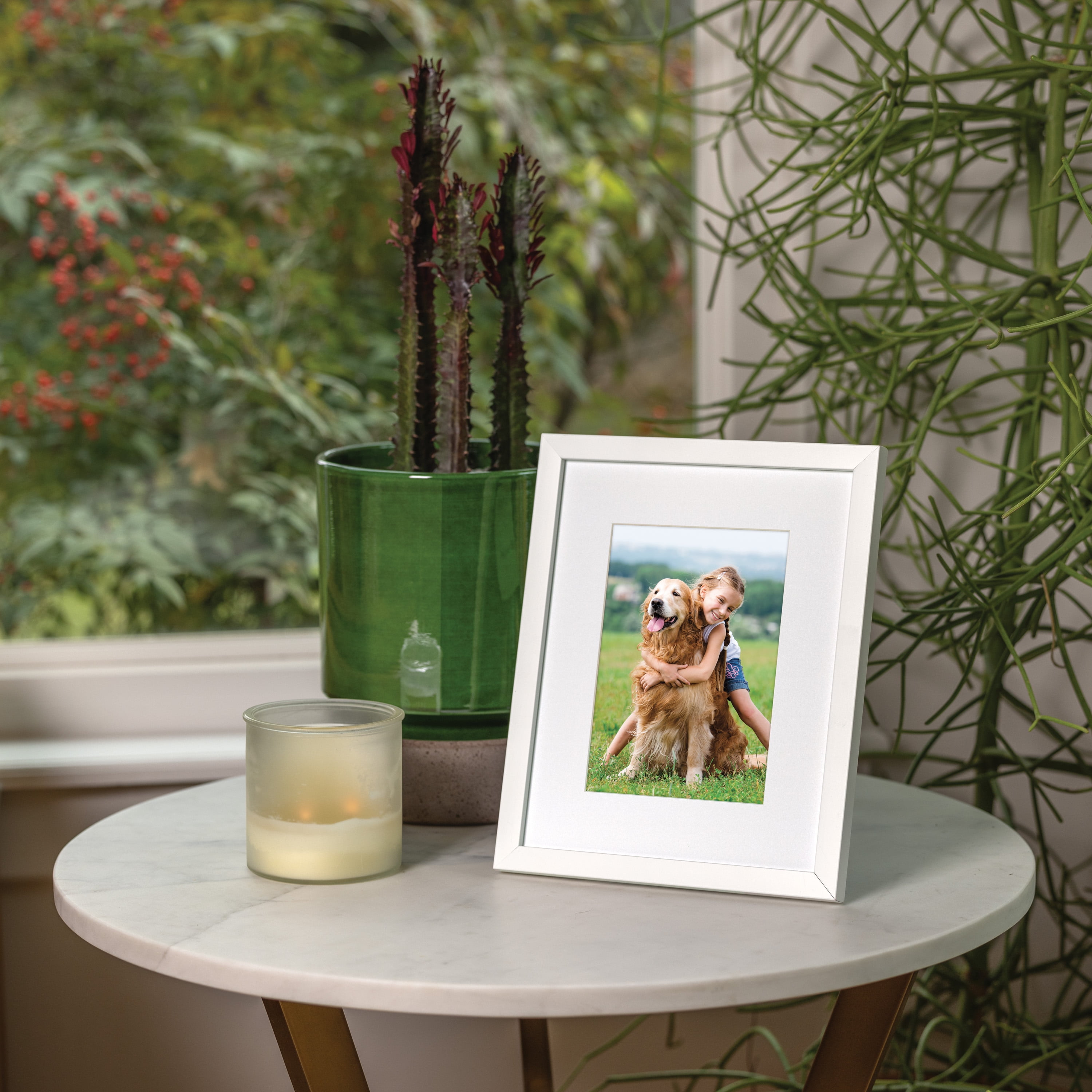 Snap White Matted Picture Frame with Single White Mat and Glass Front, Tabletop or Wall Mount Display, 6" x 8" for 4" x 6" Photo, 1-Pack