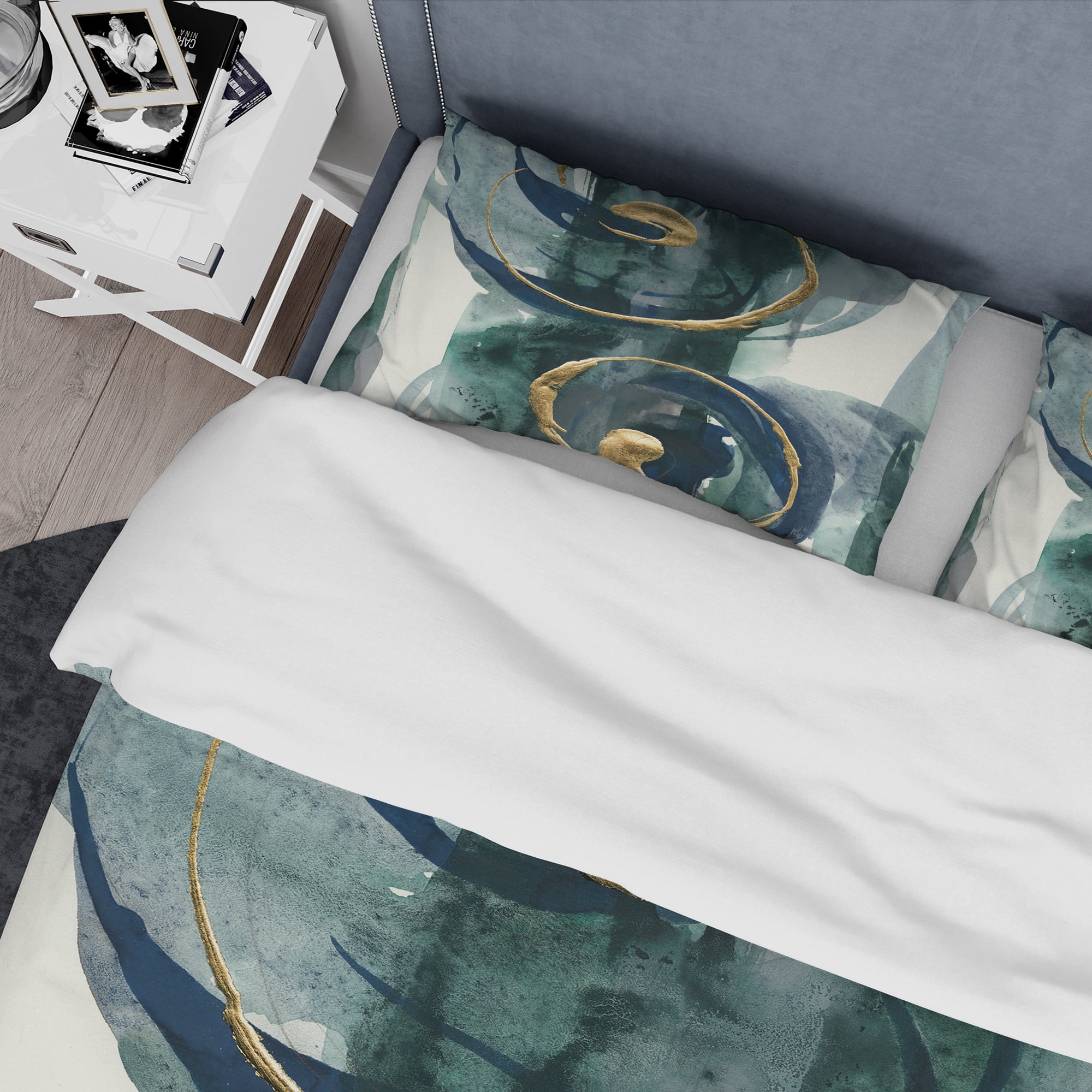Designart 'Mettalic Indigo and Gold II' Geometric Duvet Cover Set